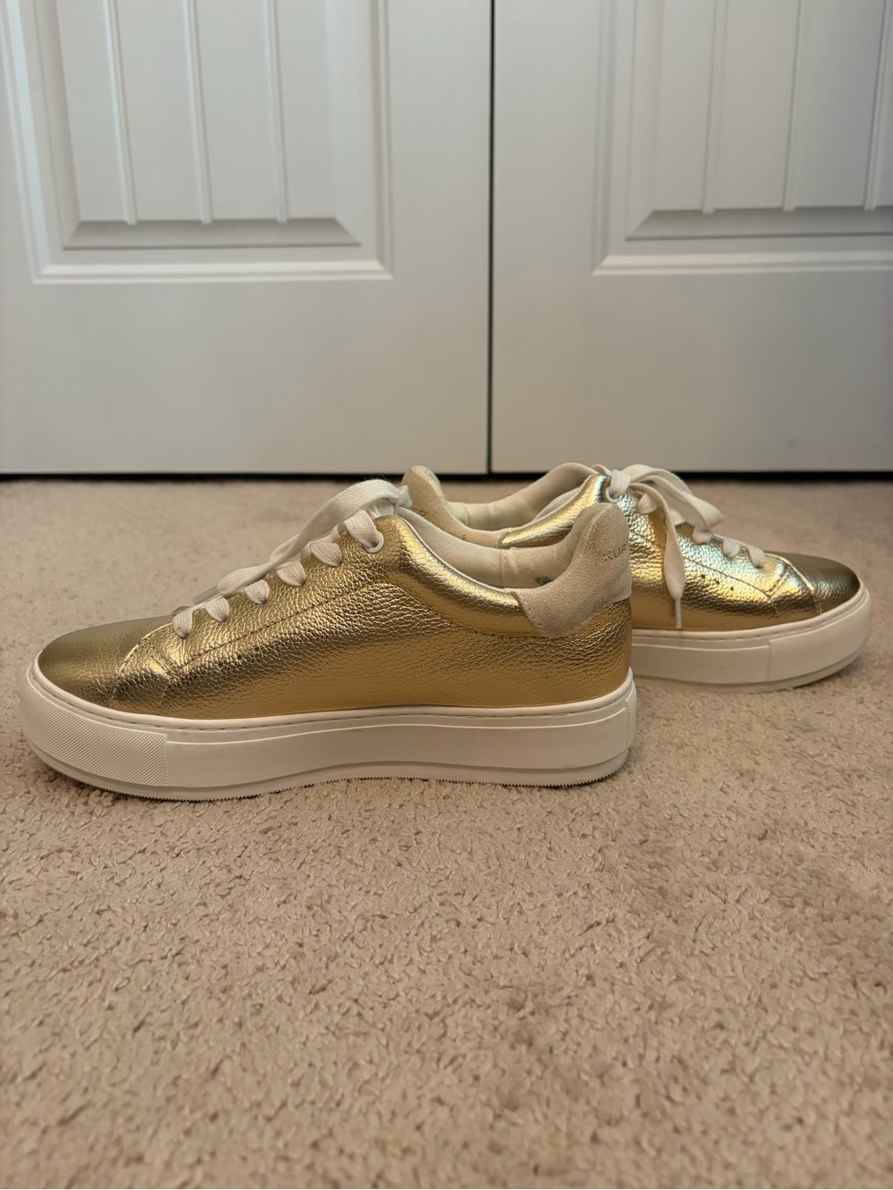 Kurt Geiger London Laney Eye Embellished Gold Leather Platform Sneakers Size 40 - Picture 9 of 12